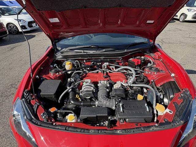 ８６ ＧＴ　６ＭＴ・フルセグナビ・Ｂカメラ・ＢＴオーディオ・ＴＲＤエアロ・マフラー・１８ＡＷ・ＬＥＤライト・ＥＴＣ・クルコン・本革ステア・ミラーウィンカー・オートライト・スマキー・記録簿（39枚目）