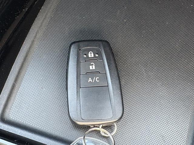 後期・１オーナー・セーフティセンス・ディスプレイオーディオ・ＥＴＣ２．０・全周囲カメラ・Ｃａｒｐｌａｙ・ＢＴオーディオ・Ｃソナー・ＢＳＭ・ＨＵＤ・純正１５ＡＷ・革ステア・ドアバイザー・フロアマット