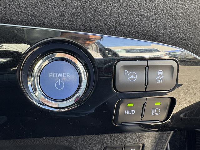 プリウスＰＨＶ Ａ　後期・１オーナー・セーフティセンス・ディスプレイオーディオ・ＥＴＣ２．０・全周囲カメラ・Ｃａｒｐｌａｙ・ＢＴオーディオ・Ｃソナー・ＢＳＭ・ＨＵＤ・純正１５ＡＷ・革ステア・ドアバイザー・フロアマット（4枚目）