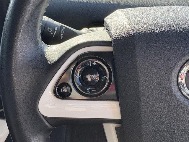 プリウス Ｓ　セーフティセンス・ナビＴＶ・バックカメラ・ＢＴオーディオ・ＥＴＣ・スマートキー・クリアランスソナー・ＬＥＤヘッドライト・ＡＵＴＯハイビーム・純正１５ＡＷ・フロアマット・ドアバイザー（27枚目）