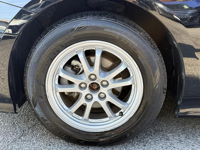 プリウス Ｓ　セーフティセンス・ナビＴＶ・バックカメラ・ＢＴオーディオ・ＥＴＣ・スマートキー・クリアランスソナー・ＬＥＤヘッドライト・ＡＵＴＯハイビーム・純正１５ＡＷ・フロアマット・ドアバイザー（41枚目）