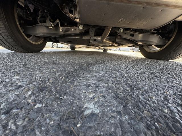 プリウス Ｓ　セーフティセンス・ナビＴＶ・バックカメラ・ＢＴオーディオ・ＥＴＣ・スマートキー・クリアランスソナー・ＬＥＤヘッドライト・ＡＵＴＯハイビーム・純正１５ＡＷ・フロアマット・ドアバイザー（43枚目）