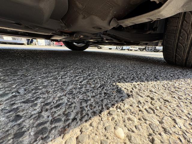 プリウス Ｓ　セーフティセンス・ナビＴＶ・バックカメラ・ＢＴオーディオ・ＥＴＣ・スマートキー・クリアランスソナー・ＬＥＤヘッドライト・ＡＵＴＯハイビーム・純正１５ＡＷ・フロアマット・ドアバイザー（45枚目）