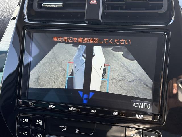 プリウス Ａツーリングセレクション　後期・９型純正フルセグナビ・全周囲カメラ・ＢＴオーディオ・ＥＴＣ２．０・ＤＶＤ再生・パワーシート・シートヒーター・パーキングアシスト・Ｃソナー・ＢＳＭ・ＨＵＤ・純正１７ＡＷ・ドアバイザー（13枚目）