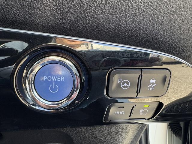 プリウス Ａツーリングセレクション　後期・９型純正フルセグナビ・全周囲カメラ・ＢＴオーディオ・ＥＴＣ２．０・ＤＶＤ再生・パワーシート・シートヒーター・パーキングアシスト・Ｃソナー・ＢＳＭ・ＨＵＤ・純正１７ＡＷ・ドアバイザー（17枚目）