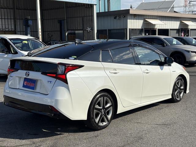 プリウス Ａツーリングセレクション　後期・９型純正フルセグナビ・全周囲カメラ・ＢＴオーディオ・ＥＴＣ２．０・ＤＶＤ再生・パワーシート・シートヒーター・パーキングアシスト・Ｃソナー・ＢＳＭ・ＨＵＤ・純正１７ＡＷ・ドアバイザー（24枚目）