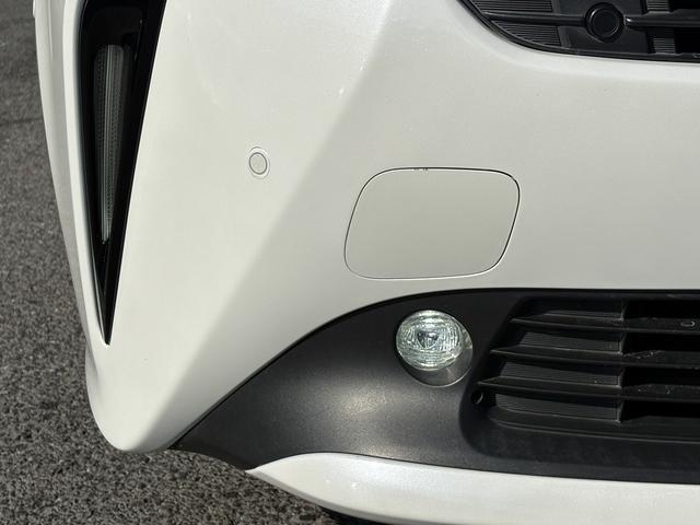 プリウス Ａツーリングセレクション　後期・９型純正フルセグナビ・全周囲カメラ・ＢＴオーディオ・ＥＴＣ２．０・ＤＶＤ再生・パワーシート・シートヒーター・パーキングアシスト・Ｃソナー・ＢＳＭ・ＨＵＤ・純正１７ＡＷ・ドアバイザー（30枚目）