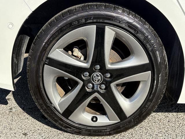 プリウス Ａツーリングセレクション　後期・９型純正フルセグナビ・全周囲カメラ・ＢＴオーディオ・ＥＴＣ２．０・ＤＶＤ再生・パワーシート・シートヒーター・パーキングアシスト・Ｃソナー・ＢＳＭ・ＨＵＤ・純正１７ＡＷ・ドアバイザー（34枚目）