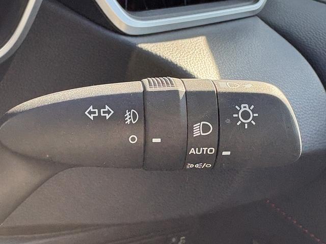 カローラスポーツ ハイブリッドＧ　Ｚ　後期・フルセグナビ・Ｂカメラ・ＢＴオーディオ・ＬＥＤライト・ＡＣＣ・ＬＫＡ・ＡＨＢ・ＢＳＭ・Ｃソナー・シートヒーター・ＥＴＣ・本革ステア・ミラーウィンカー・オートライト・ＵＳＢ・プライバシーガラス（20枚目）