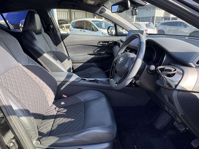 C-HR G モード ネロ セーフティプラス 後期・全周囲カメラ・フルセグ・BTオーディオ・LEDライト・ACC・LKA・BSM・AHB・Cソナー・ハーフレザー・シートヒーター・ETC・本革ステア・ミラーウィンカー・オートライト・USB(4枚目)