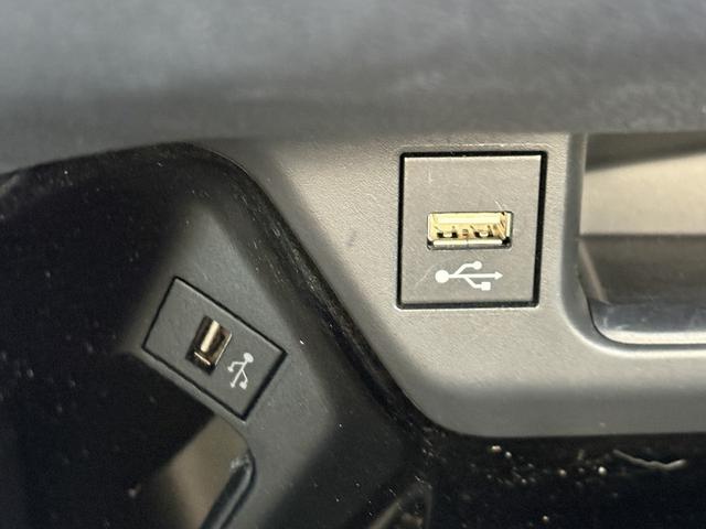 C-HR G モード ネロ セーフティプラス 後期・全周囲カメラ・フルセグ・BTオーディオ・LEDライト・ACC・LKA・BSM・AHB・Cソナー・ハーフレザー・シートヒーター・ETC・本革ステア・ミラーウィンカー・オートライト・USB(18枚目)