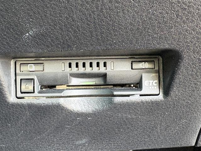 C-HR G モード ネロ セーフティプラス 後期・全周囲カメラ・フルセグ・BTオーディオ・LEDライト・ACC・LKA・BSM・AHB・Cソナー・ハーフレザー・シートヒーター・ETC・本革ステア・ミラーウィンカー・オートライト・USB(20枚目)