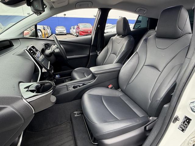 プリウス Ｓツーリングセレクション　後期・ＴＲＤエアロ・９ｉｎフルセグナビ・Ｂカメラ・ＢＴオーディオ・合皮シート・シートヒーター・ＬＥＤライト・ＡＣＣ・ＬＫＡ・ＡＨＢ・Ｃソナー・ＵＳＢ・１７ＡＷ・ＥＴＣ２．０・本革ステア（14枚目）