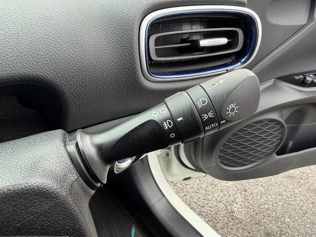 プリウス Ｓツーリングセレクション　後期・ＴＲＤエアロ・９ｉｎフルセグナビ・Ｂカメラ・ＢＴオーディオ・合皮シート・シートヒーター・ＬＥＤライト・ＡＣＣ・ＬＫＡ・ＡＨＢ・Ｃソナー・ＵＳＢ・１７ＡＷ・ＥＴＣ２．０・本革ステア（21枚目）