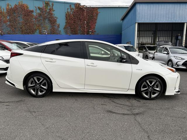 プリウス Ｓツーリングセレクション　後期・ＴＲＤエアロ・９ｉｎフルセグナビ・Ｂカメラ・ＢＴオーディオ・合皮シート・シートヒーター・ＬＥＤライト・ＡＣＣ・ＬＫＡ・ＡＨＢ・Ｃソナー・ＵＳＢ・１７ＡＷ・ＥＴＣ２．０・本革ステア（36枚目）