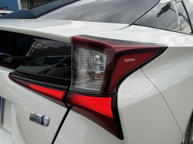 プリウス Ｓツーリングセレクション　後期・ＴＲＤエアロ・９ｉｎフルセグナビ・Ｂカメラ・ＢＴオーディオ・合皮シート・シートヒーター・ＬＥＤライト・ＡＣＣ・ＬＫＡ・ＡＨＢ・Ｃソナー・ＵＳＢ・１７ＡＷ・ＥＴＣ２．０・本革ステア（40枚目）