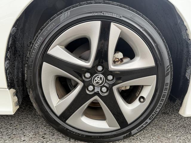 プリウス Ｓツーリングセレクション　後期・ＴＲＤエアロ・９ｉｎフルセグナビ・Ｂカメラ・ＢＴオーディオ・合皮シート・シートヒーター・ＬＥＤライト・ＡＣＣ・ＬＫＡ・ＡＨＢ・Ｃソナー・ＵＳＢ・１７ＡＷ・ＥＴＣ２．０・本革ステア（42枚目）