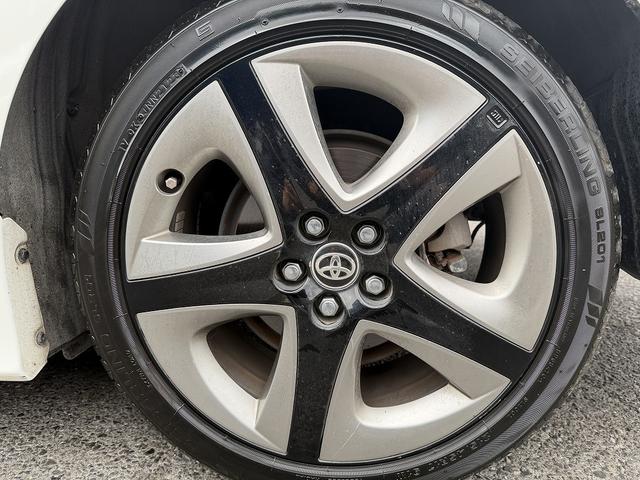 プリウス Ｓツーリングセレクション　後期・ＴＲＤエアロ・９ｉｎフルセグナビ・Ｂカメラ・ＢＴオーディオ・合皮シート・シートヒーター・ＬＥＤライト・ＡＣＣ・ＬＫＡ・ＡＨＢ・Ｃソナー・ＵＳＢ・１７ＡＷ・ＥＴＣ２．０・本革ステア（44枚目）