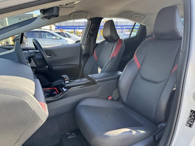 プリウス Ｚ　モデリスタエアロ・セーフティセンス・フルセグナビ・全周囲カメラ・ＥＴＣ２．０・Ｃａｒｐｌａｙ・ＢＴオーディオ・パーキングアシスト・デジタルミラー・ステアヒータ・ＡＣ１００Ｖ・Ｃソナー・ＢＳＭ・ＲＣＴＡ（6枚目）