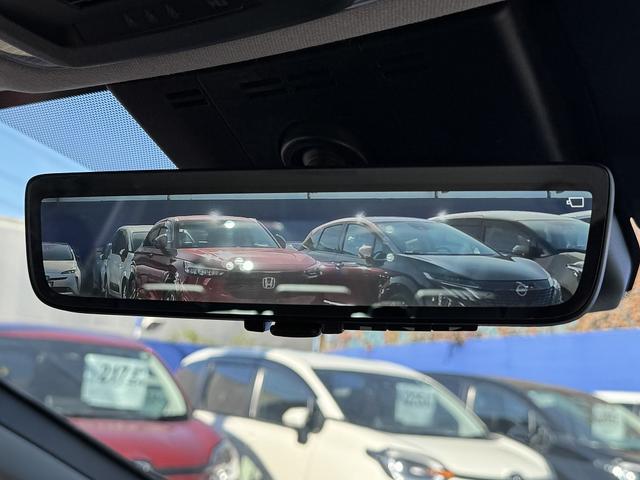 プリウス Ｚ　モデリスタエアロ・セーフティセンス・フルセグナビ・全周囲カメラ・ＥＴＣ２．０・Ｃａｒｐｌａｙ・ＢＴオーディオ・パーキングアシスト・デジタルミラー・ステアヒータ・ＡＣ１００Ｖ・Ｃソナー・ＢＳＭ・ＲＣＴＡ（9枚目）