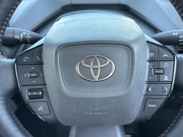 プリウス Ｚ　モデリスタエアロ・セーフティセンス・フルセグナビ・全周囲カメラ・ＥＴＣ２．０・Ｃａｒｐｌａｙ・ＢＴオーディオ・パーキングアシスト・デジタルミラー・ステアヒータ・ＡＣ１００Ｖ・Ｃソナー・ＢＳＭ・ＲＣＴＡ（12枚目）