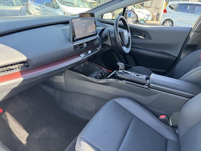 プリウス Ｚ　モデリスタエアロ・セーフティセンス・フルセグナビ・全周囲カメラ・ＥＴＣ２．０・Ｃａｒｐｌａｙ・ＢＴオーディオ・パーキングアシスト・デジタルミラー・ステアヒータ・ＡＣ１００Ｖ・Ｃソナー・ＢＳＭ・ＲＣＴＡ（28枚目）