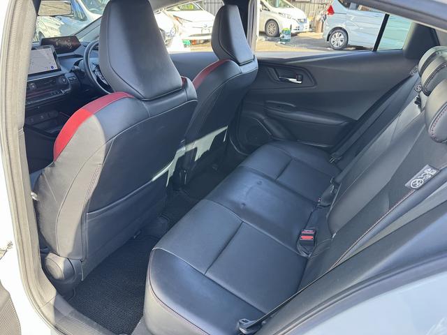 プリウス Ｚ　モデリスタエアロ・セーフティセンス・フルセグナビ・全周囲カメラ・ＥＴＣ２．０・Ｃａｒｐｌａｙ・ＢＴオーディオ・パーキングアシスト・デジタルミラー・ステアヒータ・ＡＣ１００Ｖ・Ｃソナー・ＢＳＭ・ＲＣＴＡ（30枚目）