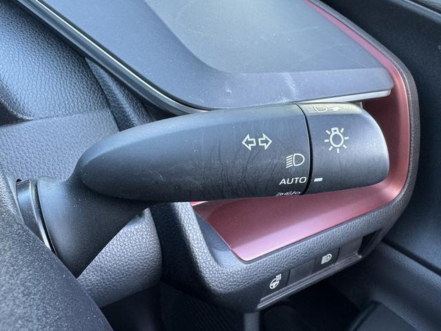 プリウス Ｚ　モデリスタエアロ・セーフティセンス・フルセグナビ・全周囲カメラ・ＥＴＣ２．０・Ｃａｒｐｌａｙ・ＢＴオーディオ・パーキングアシスト・デジタルミラー・ステアヒータ・ＡＣ１００Ｖ・Ｃソナー・ＢＳＭ・ＲＣＴＡ（37枚目）