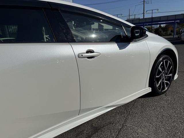 プリウス Ｚ　モデリスタエアロ・セーフティセンス・フルセグナビ・全周囲カメラ・ＥＴＣ２．０・Ｃａｒｐｌａｙ・ＢＴオーディオ・パーキングアシスト・デジタルミラー・ステアヒータ・ＡＣ１００Ｖ・Ｃソナー・ＢＳＭ・ＲＣＴＡ（57枚目）