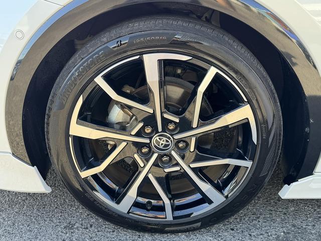 プリウス Ｚ　モデリスタエアロ・セーフティセンス・フルセグナビ・全周囲カメラ・ＥＴＣ２．０・Ｃａｒｐｌａｙ・ＢＴオーディオ・パーキングアシスト・デジタルミラー・ステアヒータ・ＡＣ１００Ｖ・Ｃソナー・ＢＳＭ・ＲＣＴＡ（62枚目）