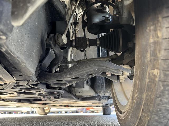 プリウス Ｚ　モデリスタエアロ・セーフティセンス・フルセグナビ・全周囲カメラ・ＥＴＣ２．０・Ｃａｒｐｌａｙ・ＢＴオーディオ・パーキングアシスト・デジタルミラー・ステアヒータ・ＡＣ１００Ｖ・Ｃソナー・ＢＳＭ・ＲＣＴＡ（65枚目）