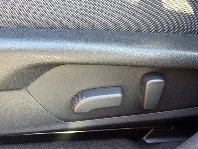 インプレッサ ST-H 全周囲カメラ・フルセグナビ・BTオーディオ・LEDライト・ACC・LKA・BSM・Pシート・ステア・シートヒーター・ドアバイザー・プライバシーガラス・パドルシフト・Cソナー・ドアバイザー(29枚目)