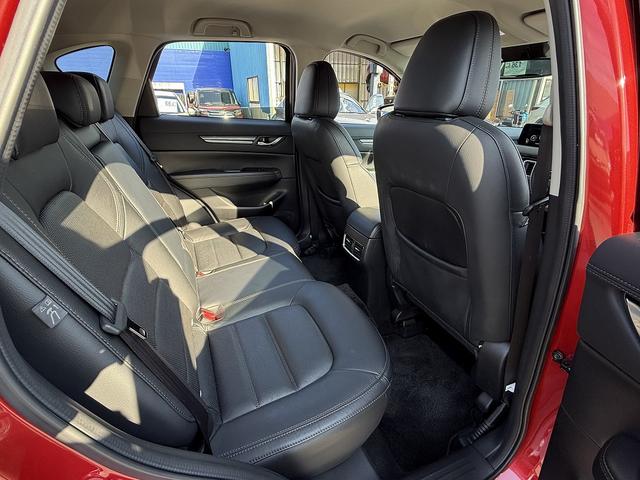 ＣＸ－５ ＸＤ　Ｌパッケージ　ＡＣＣ・ＢＯＳＥサウンド・本革シート・フルセグナビ・バックカメラ・ＢＴオーディオ・ＥＴＣ２．０・パワーバックドア・シート＆ステアヒーター・Ｃソナー・ＢＳＭ・ＨＵＤ・ＡＵＴＯハイビーム・純正１９ＡＷ（27枚目）