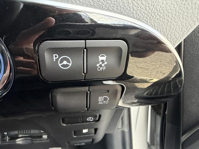 プリウスＰＨＶ Ａ　セーフティセンス・１１．６型フルセグナビ・バックカメラ・ＥＴＣ・ＢＴオーディオ・急速充電・本革シート・シートヒーター・パーキングアシスト・Ｃソナー・ＢＳＭ・ＡＵＴＯハイビーム・純正１５ＡＷ（13枚目）