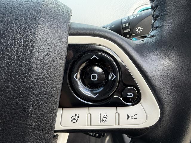 プリウスＰＨＶ Ａ　セーフティセンス・１１．６型フルセグナビ・バックカメラ・ＥＴＣ・ＢＴオーディオ・急速充電・本革シート・シートヒーター・パーキングアシスト・Ｃソナー・ＢＳＭ・ＡＵＴＯハイビーム・純正１５ＡＷ（38枚目）