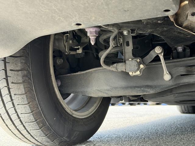 プリウスＰＨＶ Ａ　セーフティセンス・１１．６型フルセグナビ・バックカメラ・ＥＴＣ・ＢＴオーディオ・急速充電・本革シート・シートヒーター・パーキングアシスト・Ｃソナー・ＢＳＭ・ＡＵＴＯハイビーム・純正１５ＡＷ（59枚目）