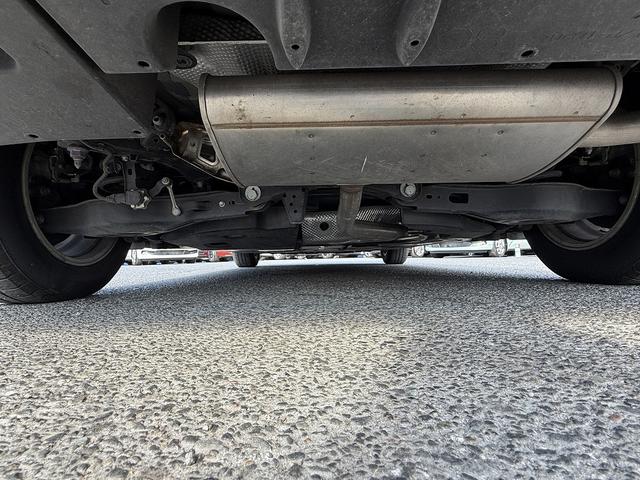 プリウスＰＨＶ Ａ　セーフティセンス・１１．６型フルセグナビ・バックカメラ・ＥＴＣ・ＢＴオーディオ・急速充電・本革シート・シートヒーター・パーキングアシスト・Ｃソナー・ＢＳＭ・ＡＵＴＯハイビーム・純正１５ＡＷ（61枚目）