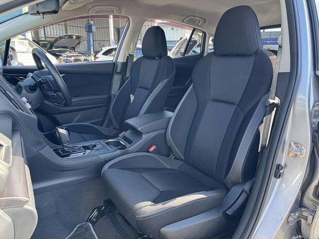 １オーナー・アイサイト・フルセグナビ・バックカメラ・ＢＴオーディオ・ＣＤ・ＤＶＤ・ＥＴＣ２．０・ＵＳＢ・ＬＥＤヘッドライト・ＢＳＭ・純正１７ＡＷ・スマートキー・革ステア・ドアバイザー・フロアマット