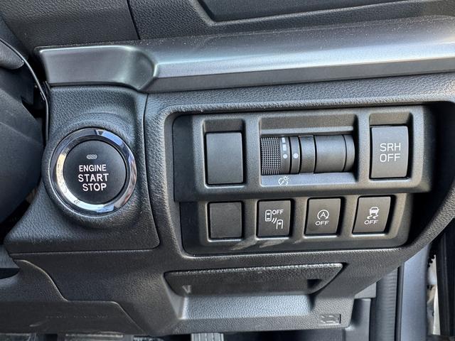 １オーナー・アイサイト・フルセグナビ・バックカメラ・ＢＴオーディオ・ＣＤ・ＤＶＤ・ＥＴＣ２．０・ＵＳＢ・ＬＥＤヘッドライト・ＢＳＭ・純正１７ＡＷ・スマートキー・革ステア・ドアバイザー・フロアマット