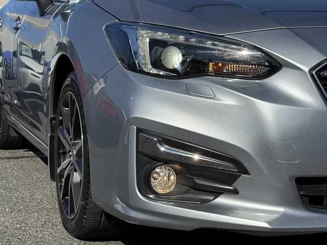 １オーナー・アイサイト・フルセグナビ・バックカメラ・ＢＴオーディオ・ＣＤ・ＤＶＤ・ＥＴＣ２．０・ＵＳＢ・ＬＥＤヘッドライト・ＢＳＭ・純正１７ＡＷ・スマートキー・革ステア・ドアバイザー・フロアマット