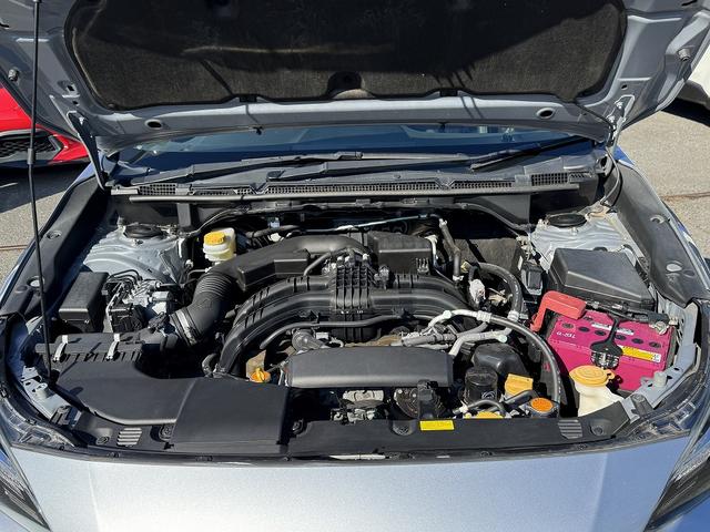 １オーナー・アイサイト・フルセグナビ・バックカメラ・ＢＴオーディオ・ＣＤ・ＤＶＤ・ＥＴＣ２．０・ＵＳＢ・ＬＥＤヘッドライト・ＢＳＭ・純正１７ＡＷ・スマートキー・革ステア・ドアバイザー・フロアマット