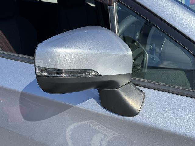 １オーナー・アイサイト・フルセグナビ・バックカメラ・ＢＴオーディオ・ＣＤ・ＤＶＤ・ＥＴＣ２．０・ＵＳＢ・ＬＥＤヘッドライト・ＢＳＭ・純正１７ＡＷ・スマートキー・革ステア・ドアバイザー・フロアマット