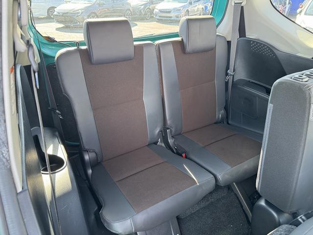 シエンタ ハイブリッドＧ　クエロ　１オーナー・後期・セーフティセンス・９型フルセグナビ・全周囲カメラ・両側パワースライド・シート＆ステアヒーター・ハーフレザー・Ｃソナー・クルーズコントロール・ＡＵＴＯハイビーム・革ステア・フロアマット（6枚目）