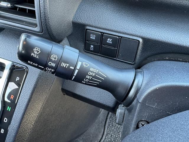 シエンタ ハイブリッドＧ　クエロ　１オーナー・後期・セーフティセンス・９型フルセグナビ・全周囲カメラ・両側パワースライド・シート＆ステアヒーター・ハーフレザー・Ｃソナー・クルーズコントロール・ＡＵＴＯハイビーム・革ステア・フロアマット（33枚目）