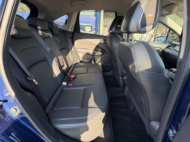 オーラ Ｇ　レザーエディション　Ｐパイロット・１オーナー・全周囲カメラ・フルセグナビ・ＢＴオーディオ・ＢＯＳＥ・黒革・ＢＳＭ・ＡＣＣ・ＬＫＡ・ＡＨＢ・Ｃソナー・ＬＥＤライト・ＥＴＣ・ドアバイザー・プライバシーガラス・デジタルミラー（5枚目）