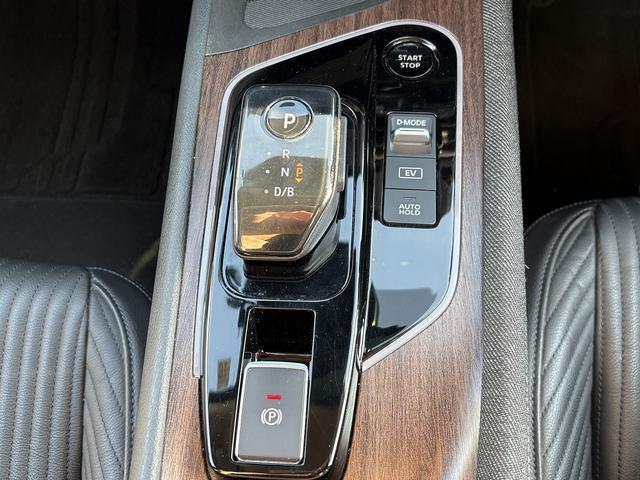 オーラ Ｇ　レザーエディション　Ｐパイロット・１オーナー・全周囲カメラ・フルセグナビ・ＢＴオーディオ・ＢＯＳＥ・黒革・ＢＳＭ・ＡＣＣ・ＬＫＡ・ＡＨＢ・Ｃソナー・ＬＥＤライト・ＥＴＣ・ドアバイザー・プライバシーガラス・デジタルミラー（19枚目）