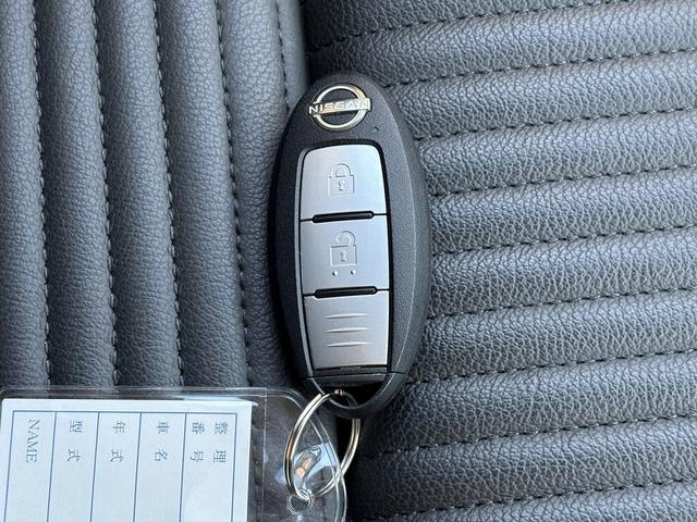 オーラ Ｇ　レザーエディション　Ｐパイロット・１オーナー・全周囲カメラ・フルセグナビ・ＢＴオーディオ・ＢＯＳＥ・黒革・ＢＳＭ・ＡＣＣ・ＬＫＡ・ＡＨＢ・Ｃソナー・ＬＥＤライト・ＥＴＣ・ドアバイザー・プライバシーガラス・デジタルミラー（20枚目）