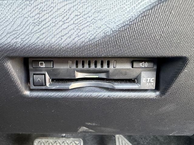 アクア Ｓスタイルブラック　１オーナー・後期・セーフティセンス・純正７型ナビＴＶ・バックカメラ・ＥＴＣ・ＢＴオーディオ・Ｃソナー・ＡＵＴＯハイビーム・スマートキー・ドアバイザー・フロアマット・プライバシーガラス（14枚目）