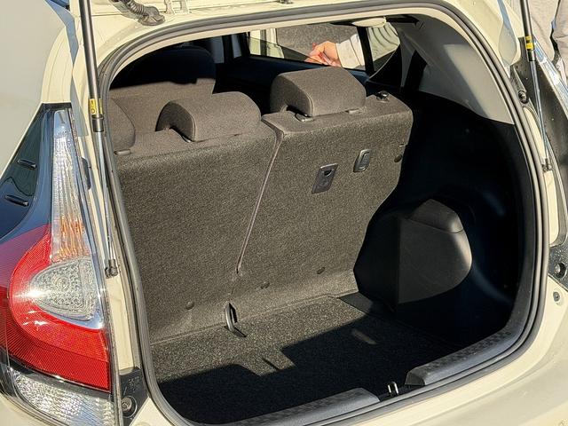 アクア Ｓスタイルブラック　１オーナー・後期・セーフティセンス・純正７型ナビＴＶ・バックカメラ・ＥＴＣ・ＢＴオーディオ・Ｃソナー・ＡＵＴＯハイビーム・スマートキー・ドアバイザー・フロアマット・プライバシーガラス（31枚目）