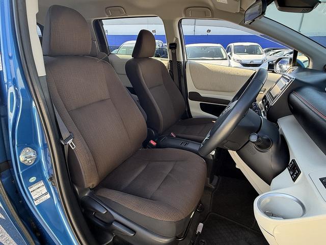 シエンタ ハイブリッドＧ　セーフティセンス・両側パワースライド・純正７型ナビＴＶ・バックカメラ・ＥＴＣ・ＢＴオーディオ・ＬＥＤヘッドライト・ＡＵＴＯハイビーム・シートヒーター・純正１６ＡＷ・革ステア・ドアバイザー（4枚目）